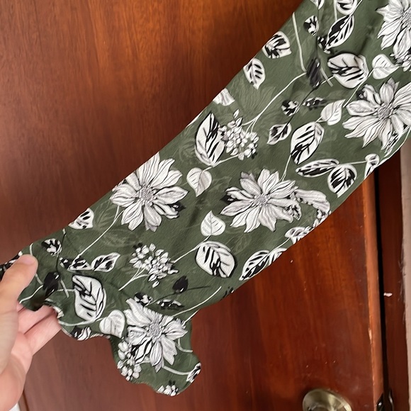 Shoshanna Green Floral Smocked Silk Dress Size 10 - Picture 6 of 12